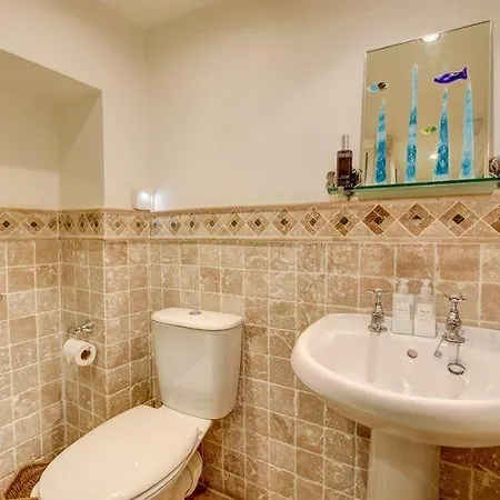 Johnny Reb In The Heart Of Apartamento Staithes